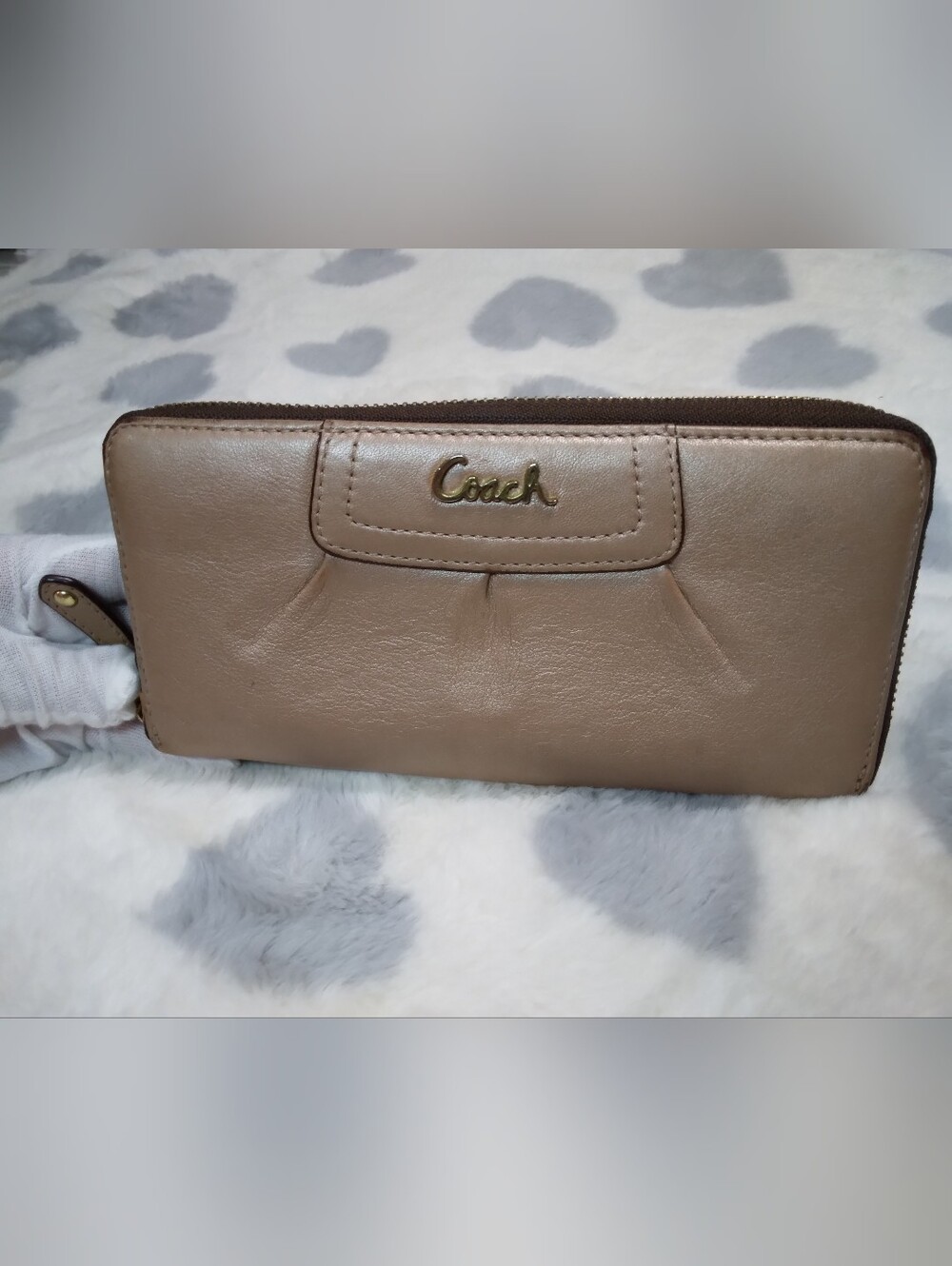 Coach Taupe Zip-Around Leather Wallet 🤎💜